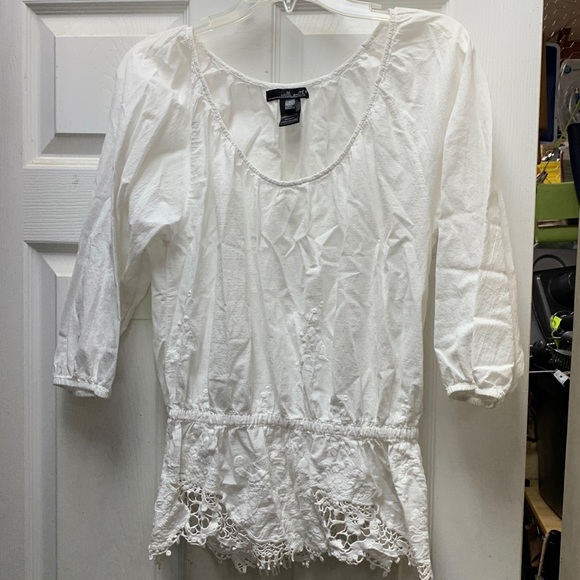 White embroidered M Willie Smith top - Picture 1 of 8